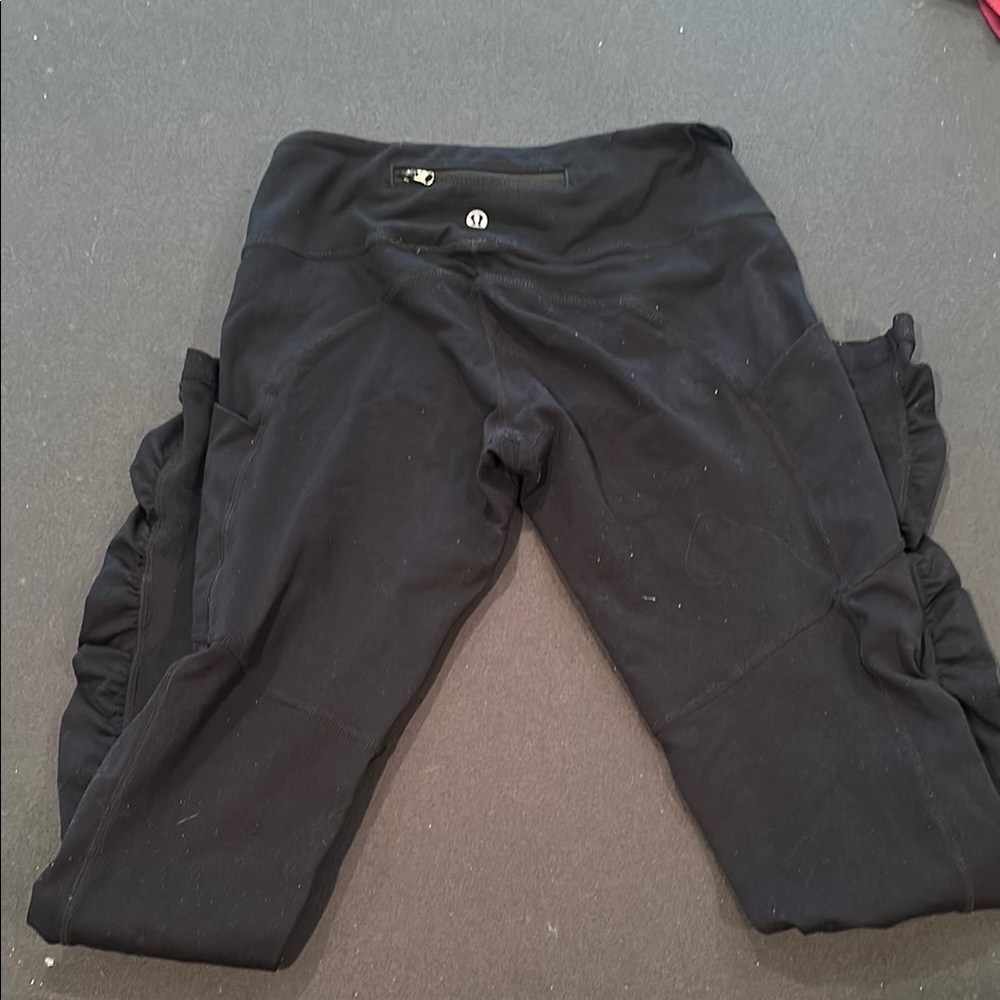 Lululemon women’s Black Bottoms